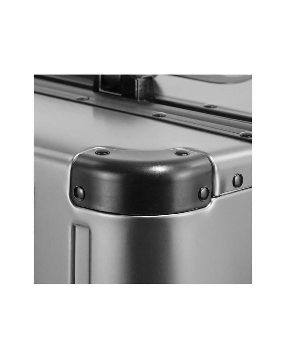 Riveted Aluminum Corners